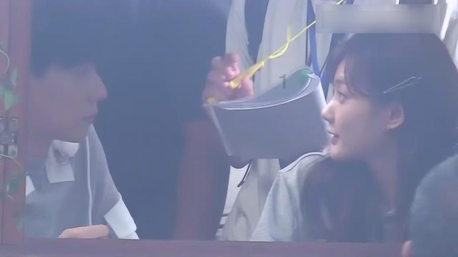 彩虹生日蛋糕