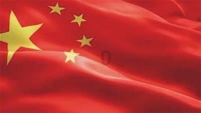 救援年轻女歌手