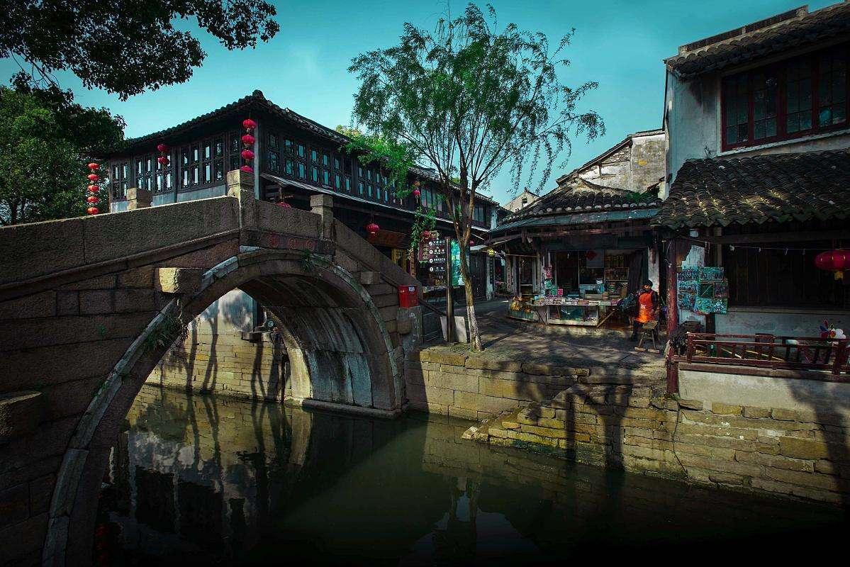 以学促干 | 以“红”托底 以“绿”为笔 绘就呈贡绿美交通画卷